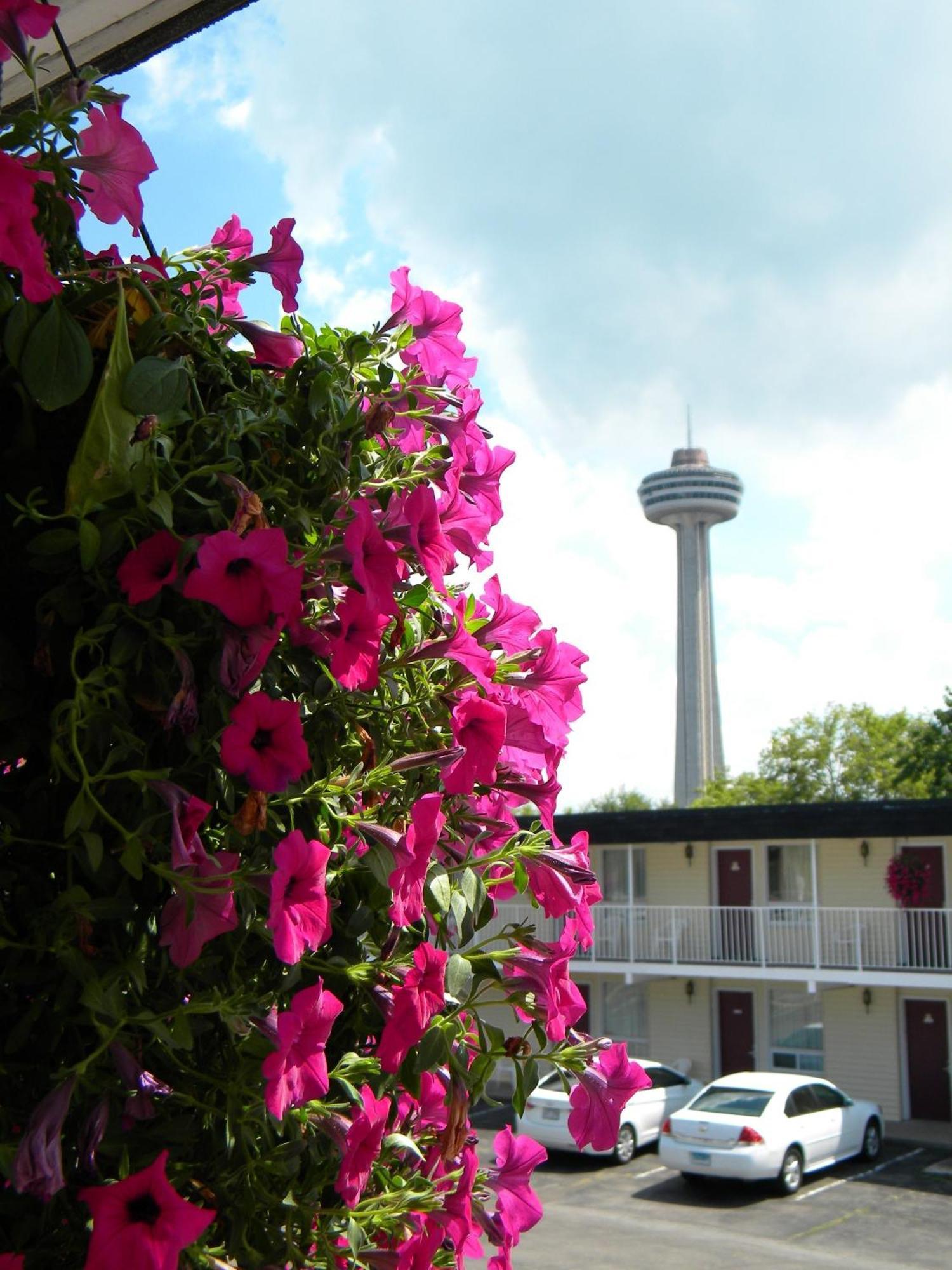 Fairway Inn By The Falls ไนแอการาฟอลส์ ภายนอก รูปภาพ