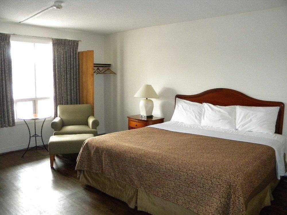 Fairway Inn By The Falls ไนแอการาฟอลส์ ภายนอก รูปภาพ