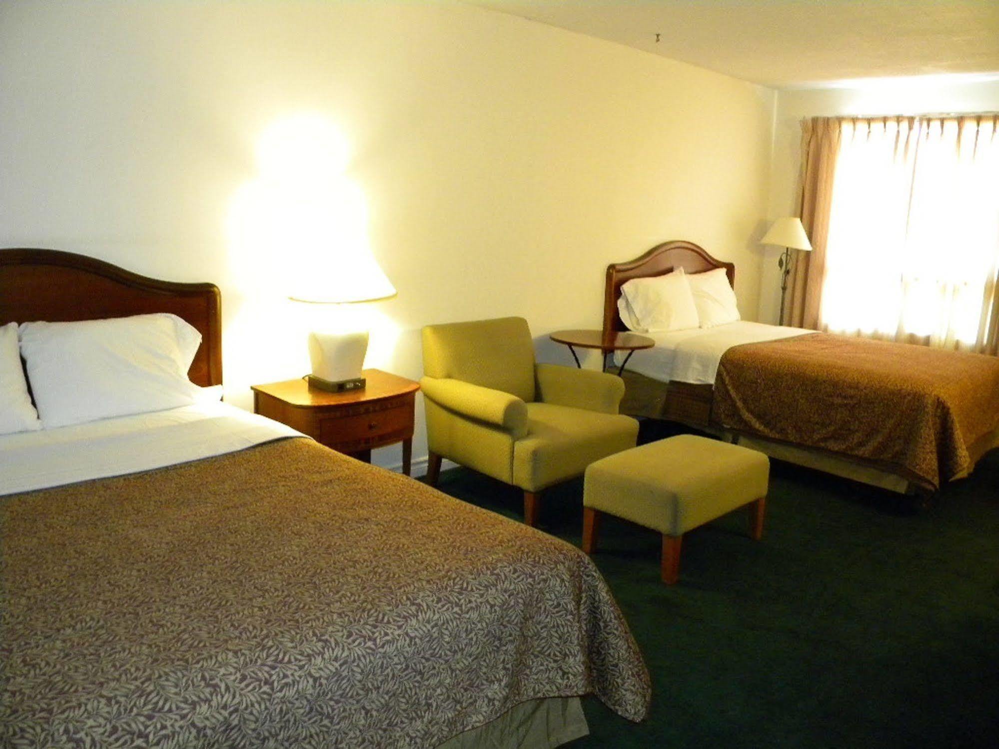 Fairway Inn By The Falls ไนแอการาฟอลส์ ภายนอก รูปภาพ